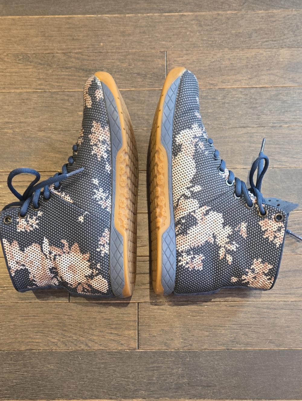 NOBULL Dark Floral Gum Trainer High-Top - Navy - SZ Women's 8.5/Men's 7 - Picture 3 of 12